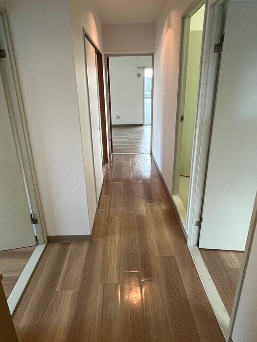 物件内観写真22　(廊下)