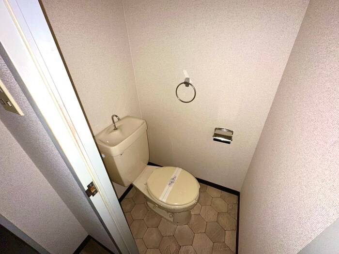 物件内観写真13　(トイレ)