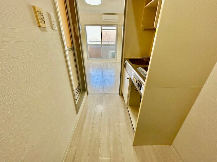 物件内観写真15　(廊下)