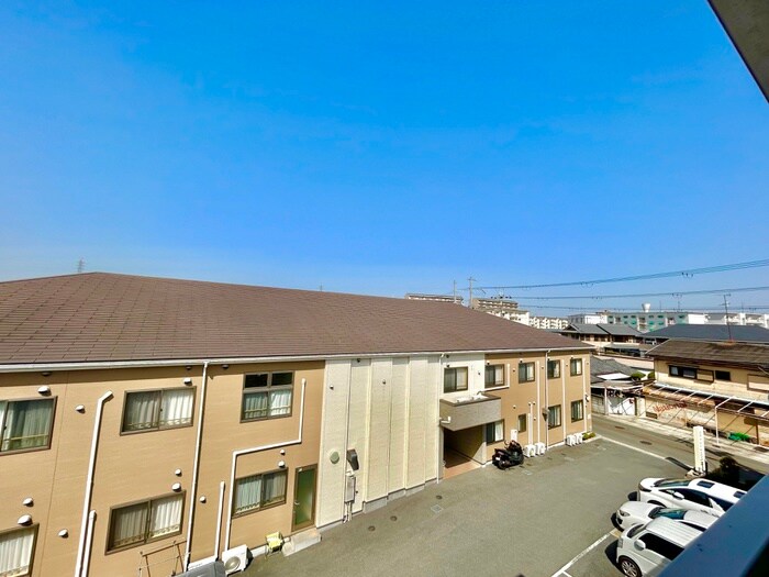 物件内観写真22　(室内からの展望)