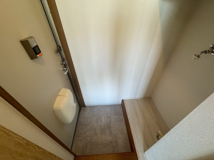 物件内観写真15　(玄関)
