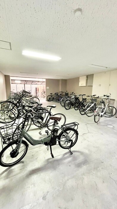 物件外観写真6　(駐輪場)