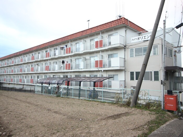 物件外観写真6　(駐車場)