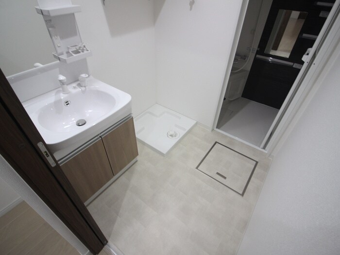 物件内観写真12　(洗濯機置場)