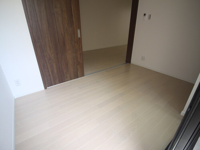 物件内観写真18　(居室)