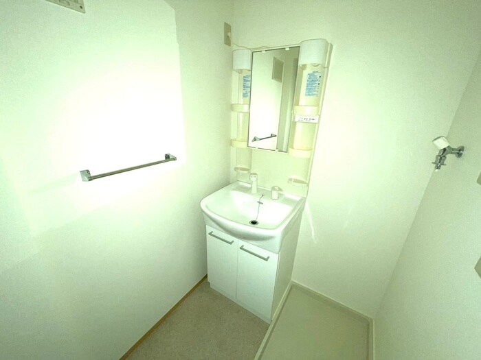 物件内観写真12　(収納)