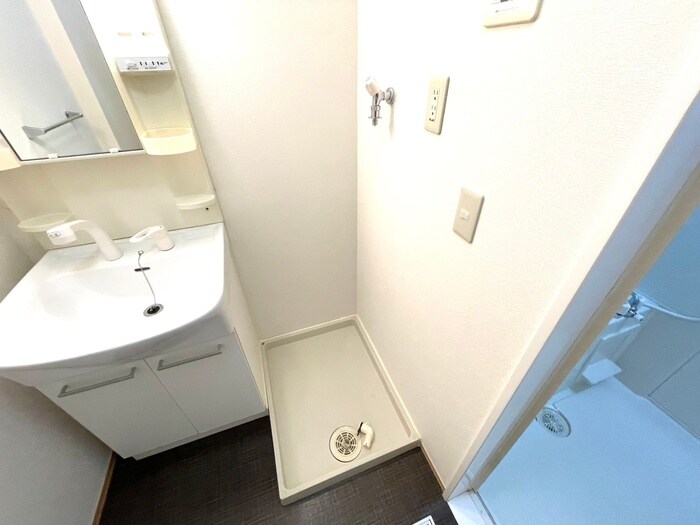 物件内観写真15　(洗濯機置場)