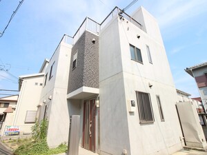 山本南貸家外観写真