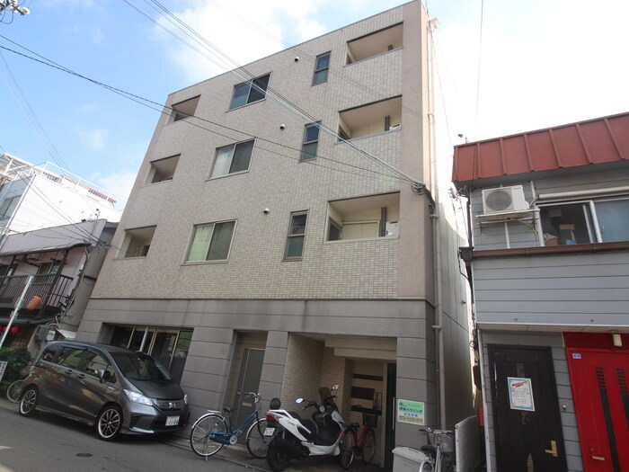 プレシャスコ－トの物件外観写真