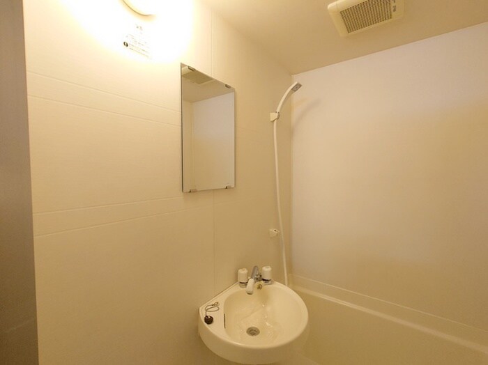 物件内観写真10　(洗面)