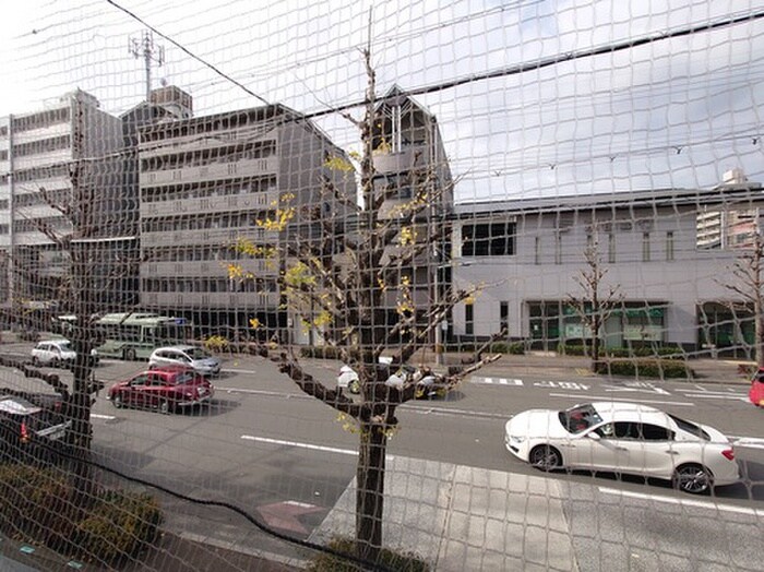 物件内観写真16　(室内からの展望)