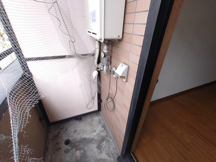 物件内観写真20　(洗濯機置場)