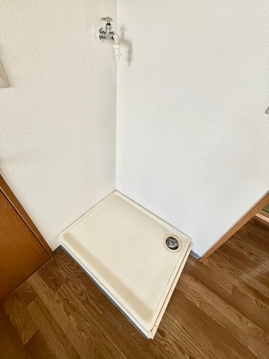 物件内観写真15　(洗濯機置場)