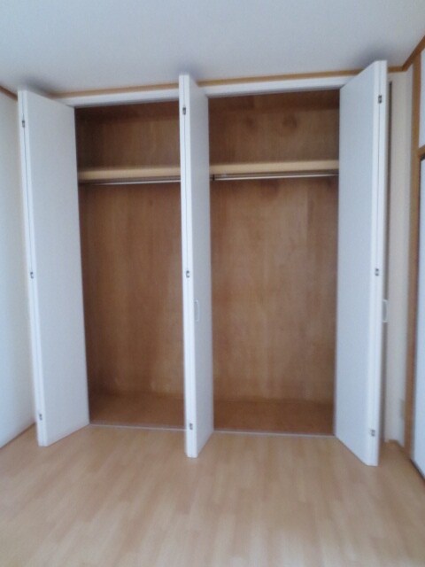 物件内観写真10　(収納)