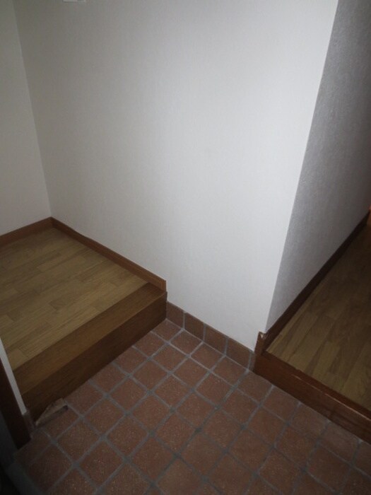 物件内観写真14　(洗濯機置場)