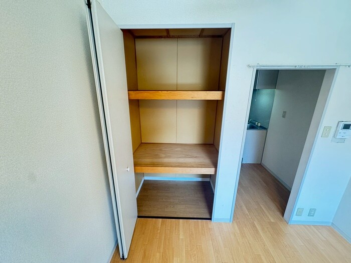 物件内観写真12　(収納)