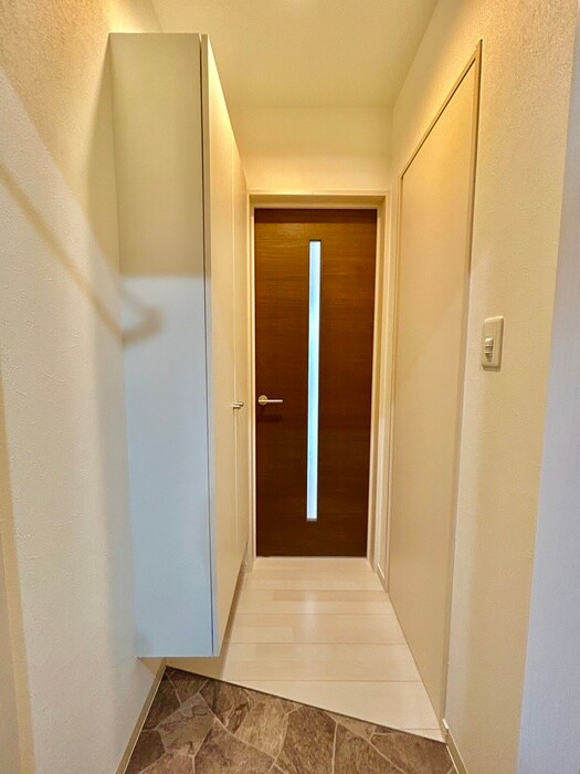 物件内観写真13　(玄関)