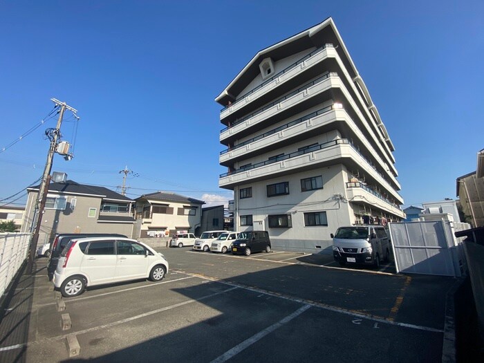 物件外観写真6　(駐車場)