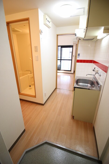 物件内観写真7　(玄関)