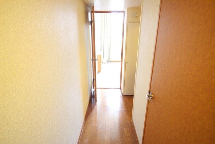 物件内観写真9　(廊下)