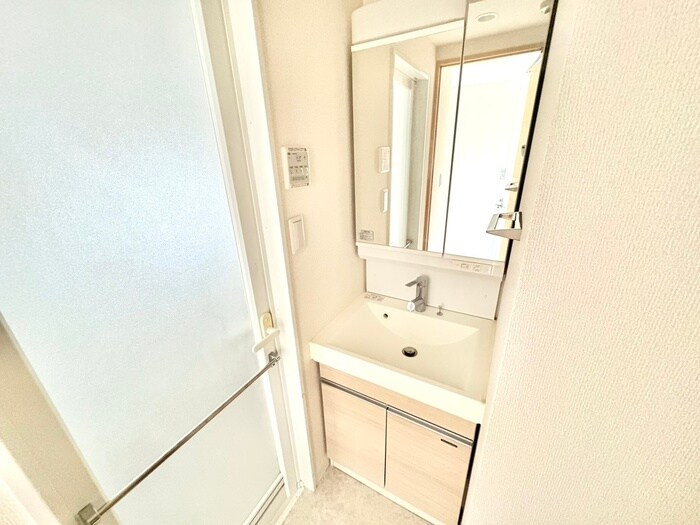 物件内観写真11　(洗面)