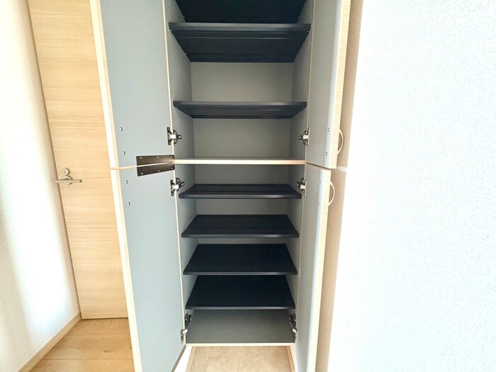 物件内観写真16　(靴箱)