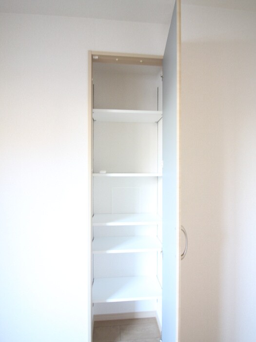 物件内観写真17　(収納)