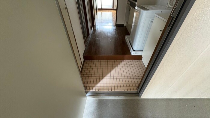 物件内観写真19　(玄関)
