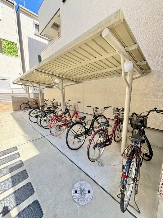 物件外観写真6　(駐輪場)