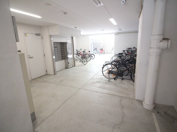 物件外観写真3　(駐輪場)