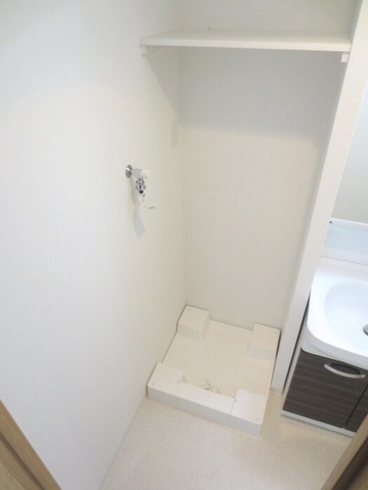 物件内観写真18　(洗濯機置場)