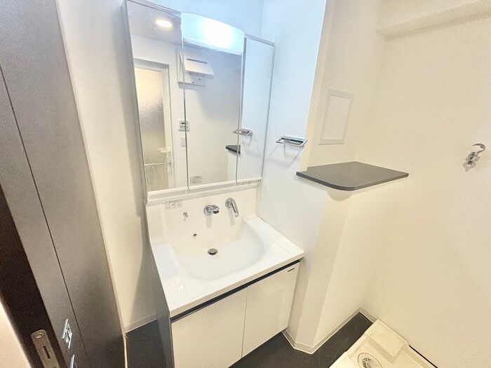 物件内観写真11　(洗面)