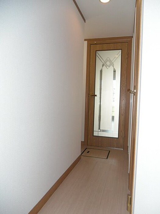 物件内観写真14　(廊下)