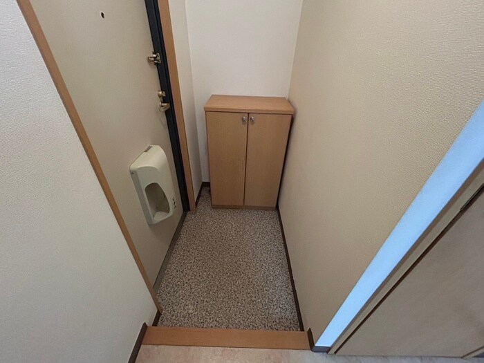 物件内観写真14　(玄関)