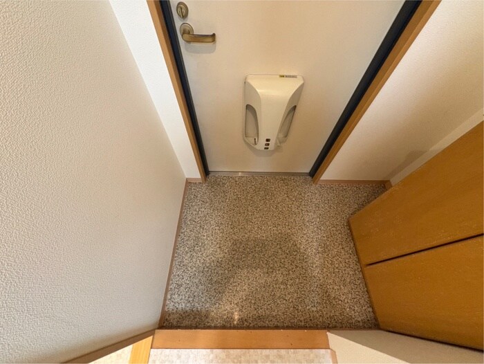 物件内観写真15　(玄関)