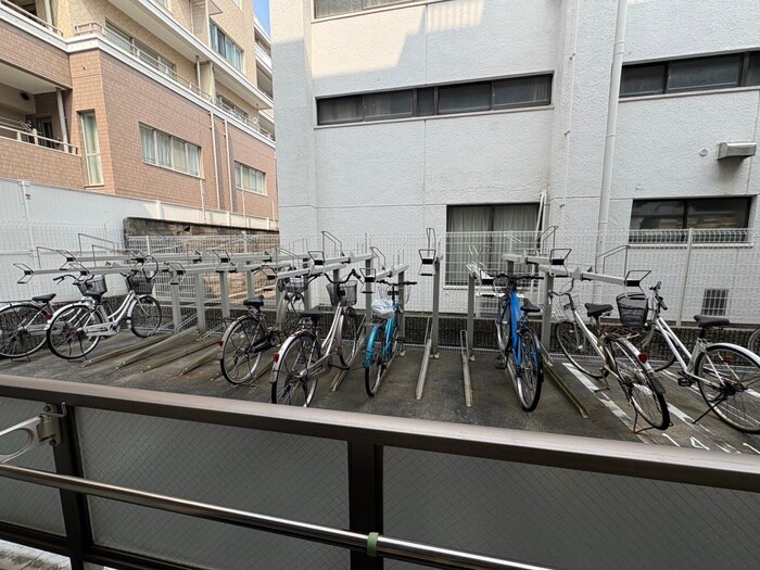 物件内観写真17　(室内からの展望)