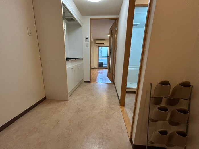 物件内観写真19　(廊下)