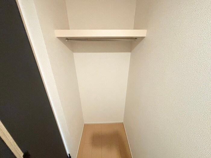 物件内観写真16　(収納)
