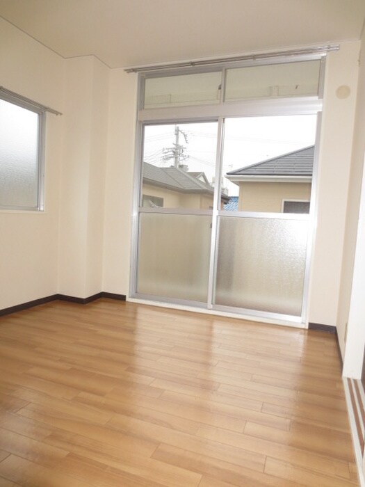 物件内観写真5　(居室)