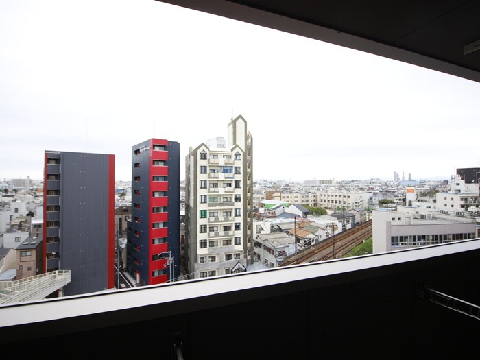 物件内観写真16　(室内からの展望)