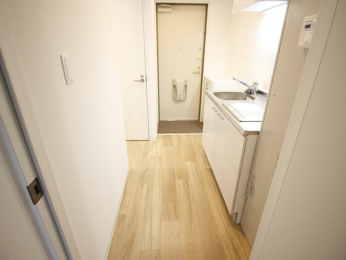 物件内観写真18　(廊下)