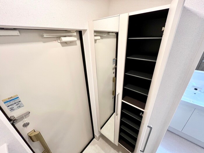 物件内観写真13　(靴箱)