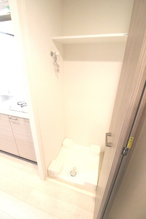 物件内観写真11　(洗濯機置場)