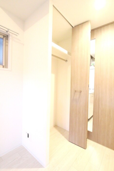 物件内観写真12　(収納)