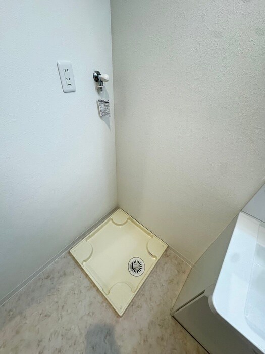 物件内観写真13　(洗濯機置場)