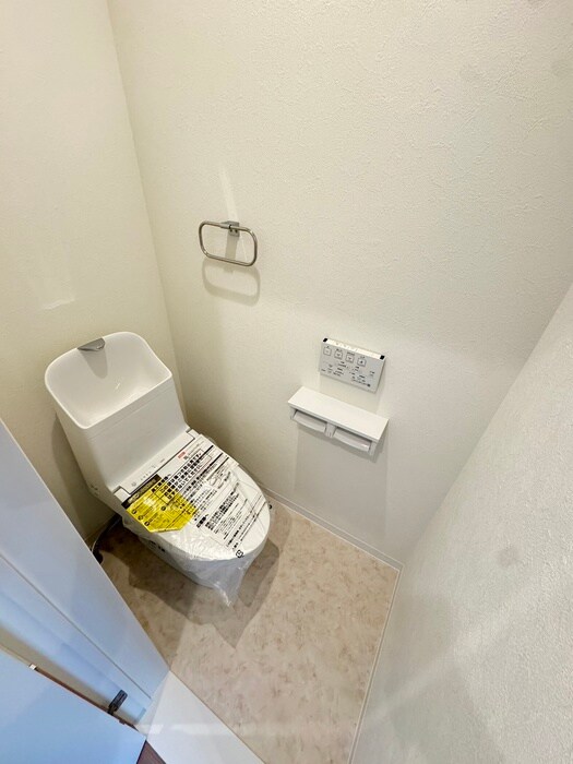 物件内観写真14　(トイレ)