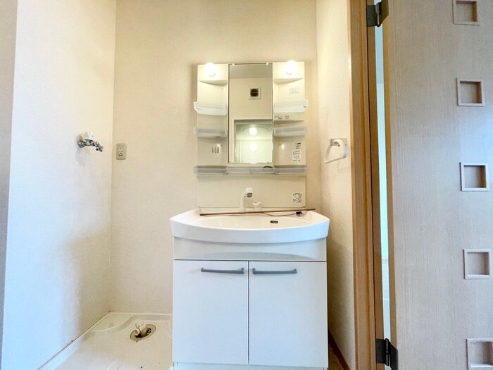 物件内観写真12　(洗面)