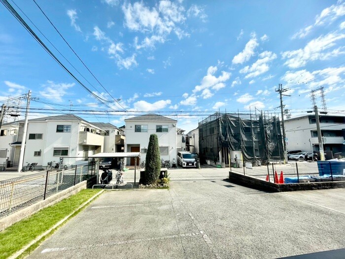 物件内観写真13　(室内からの展望)