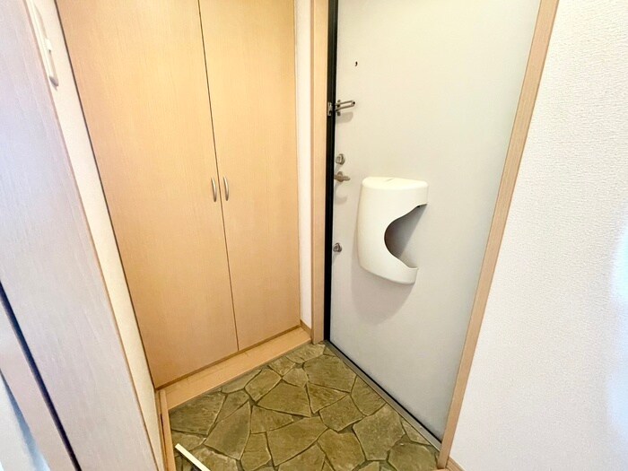 物件内観写真18　(玄関)