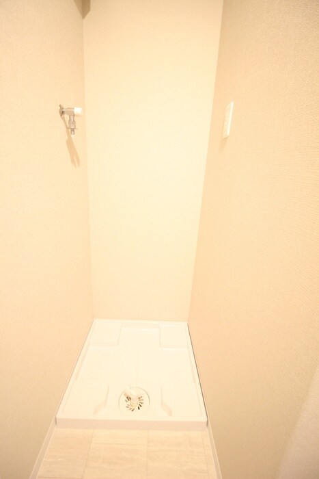 物件内観写真14　(洗濯機置場)